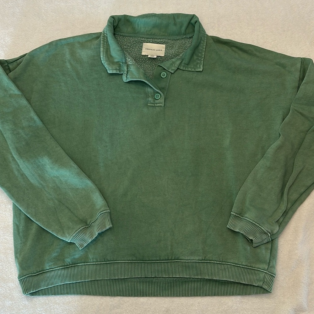 American Eagle cropped sweatshirt polo